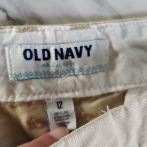 Old Navy twill shorts size 12 - Picture 3 of 9